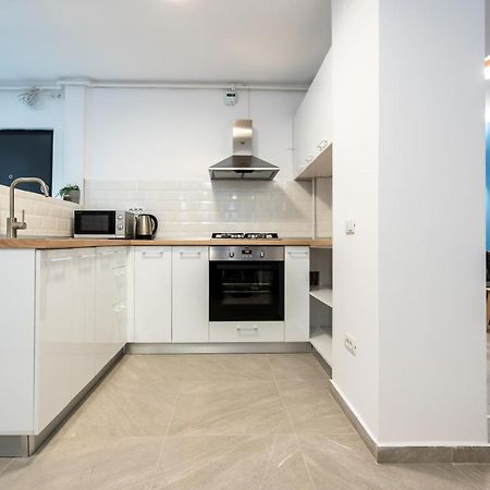 Blue Design Apartament In Magheru Бухарест Экстерьер фото