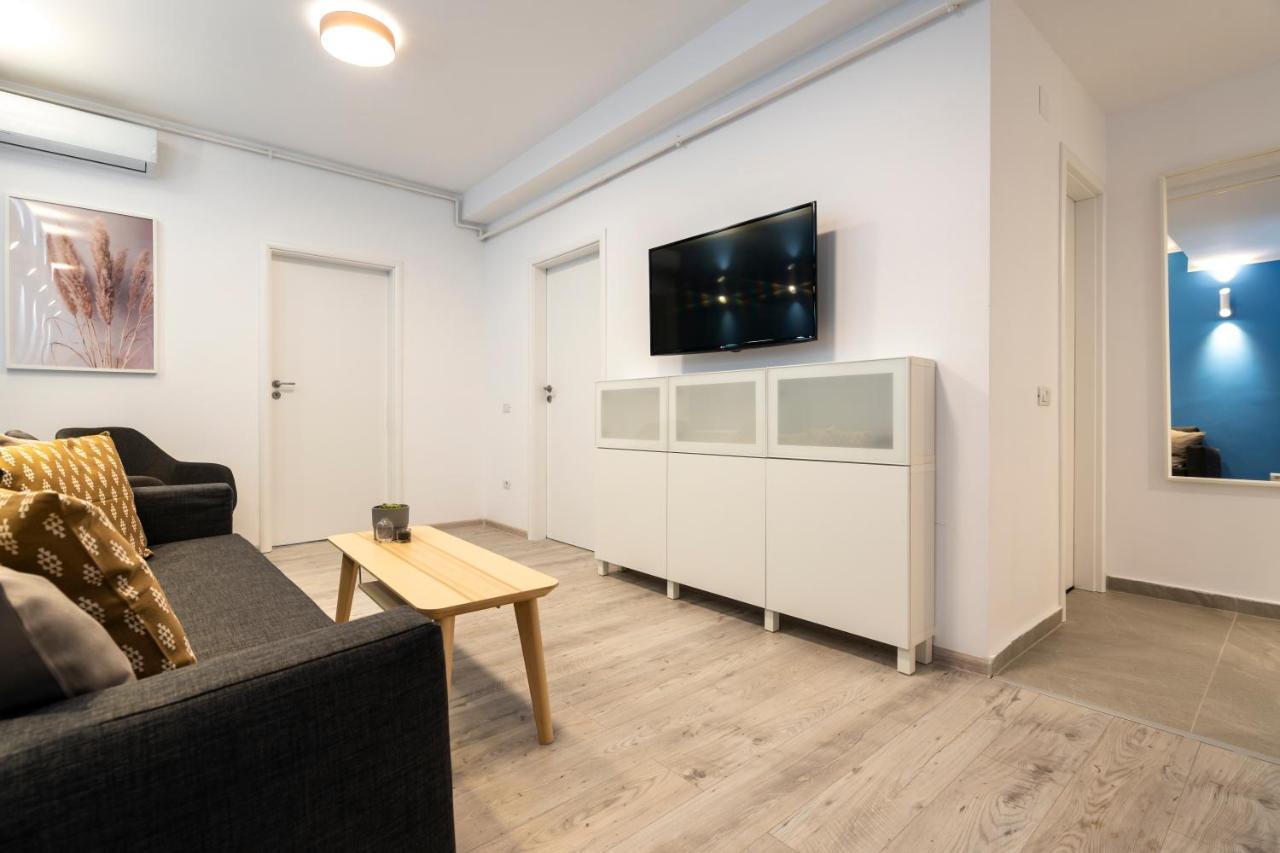 Blue Design Apartament In Magheru Бухарест Экстерьер фото