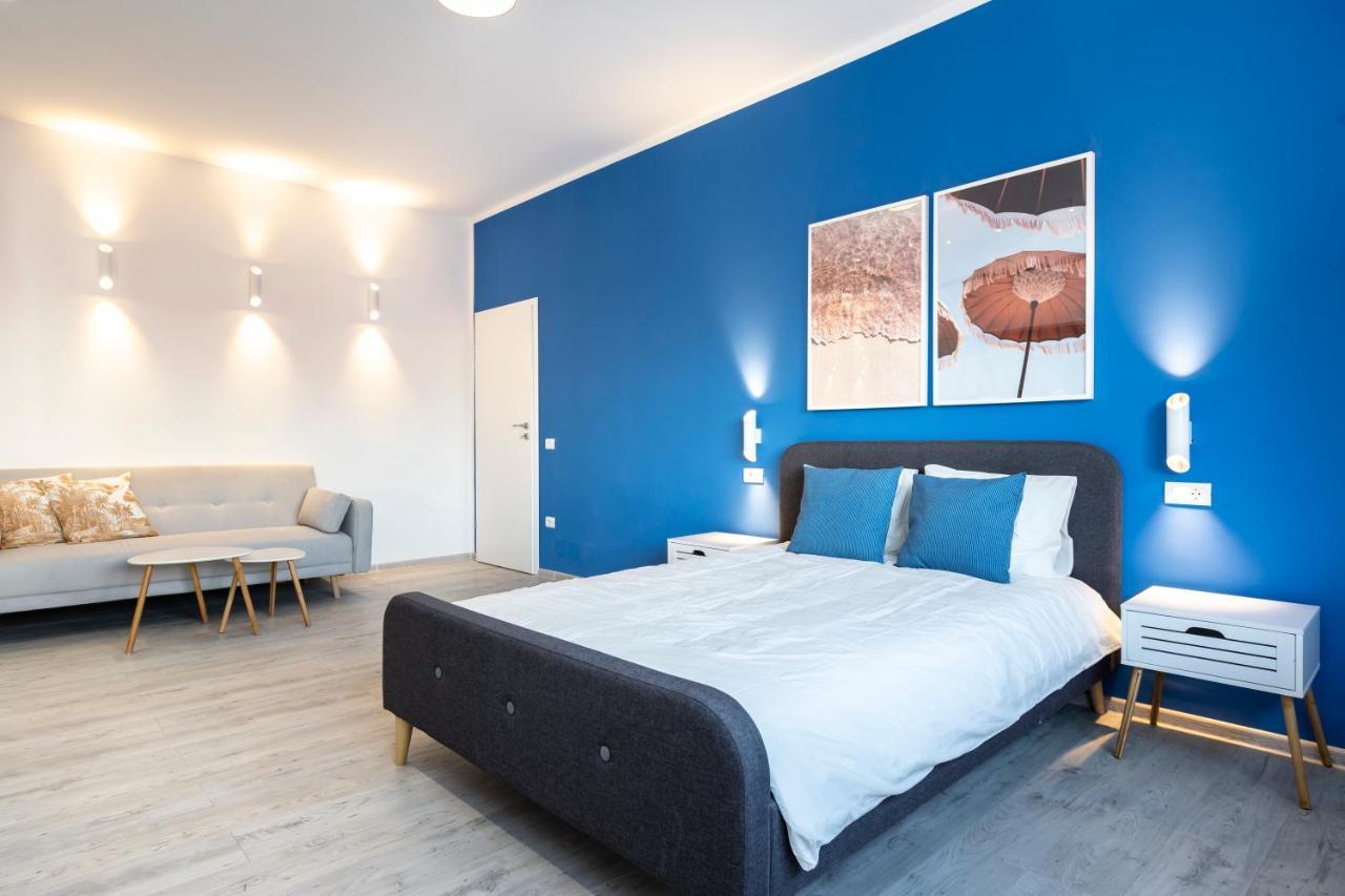 Blue Design Apartament In Magheru Бухарест Экстерьер фото