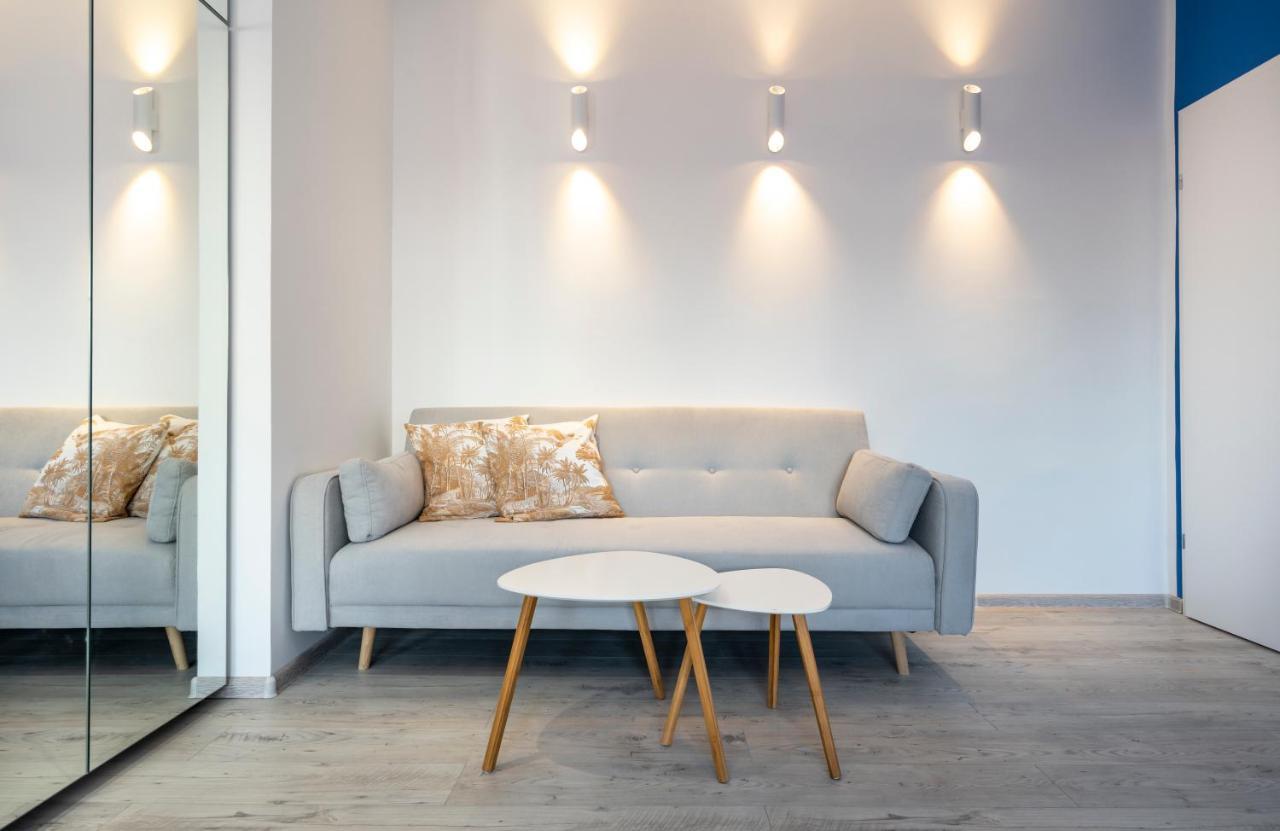 Blue Design Apartament In Magheru Бухарест Экстерьер фото