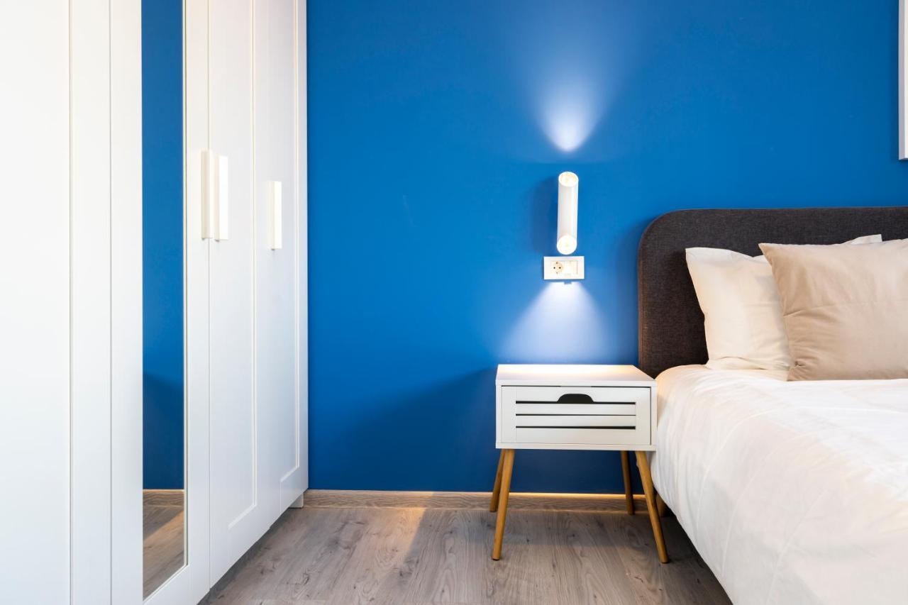 Blue Design Apartament In Magheru Бухарест Экстерьер фото