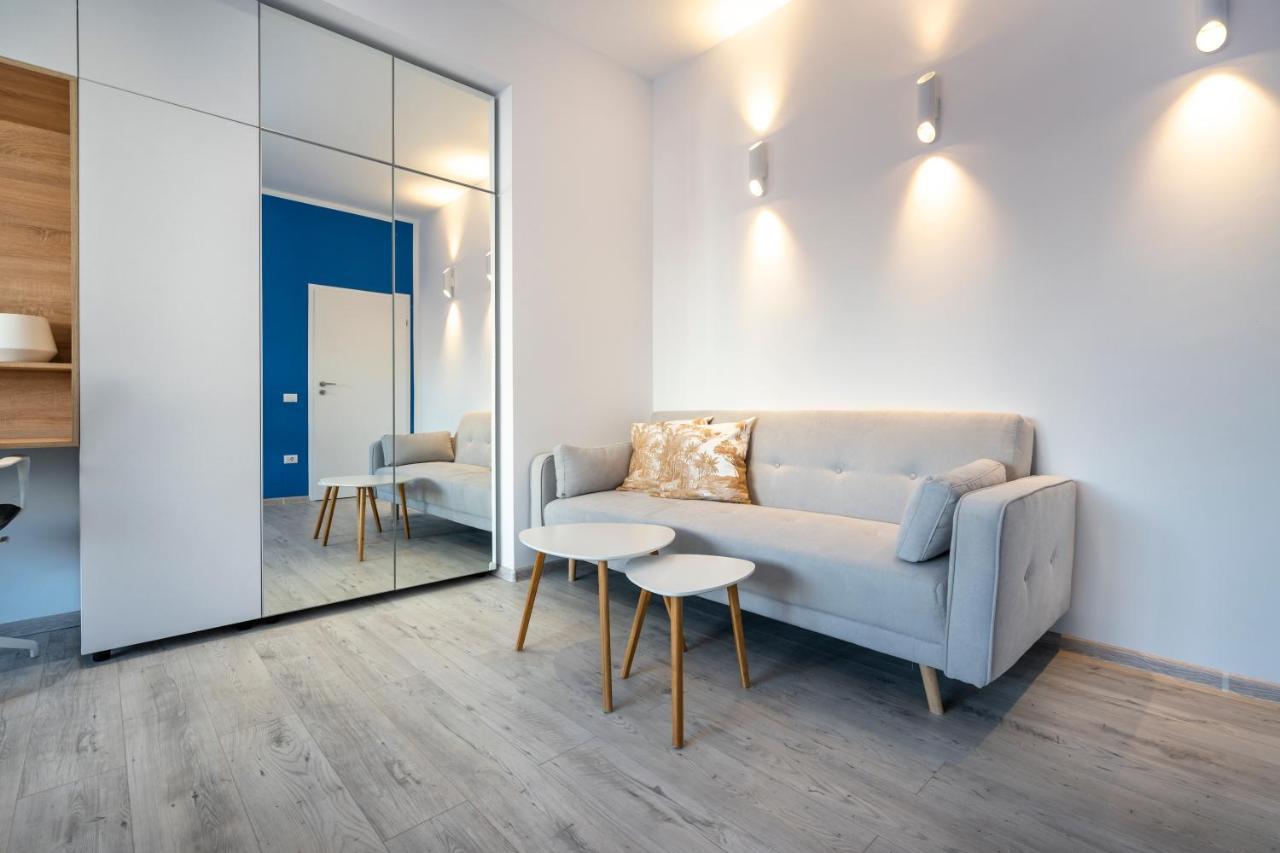 Blue Design Apartament In Magheru Бухарест Экстерьер фото